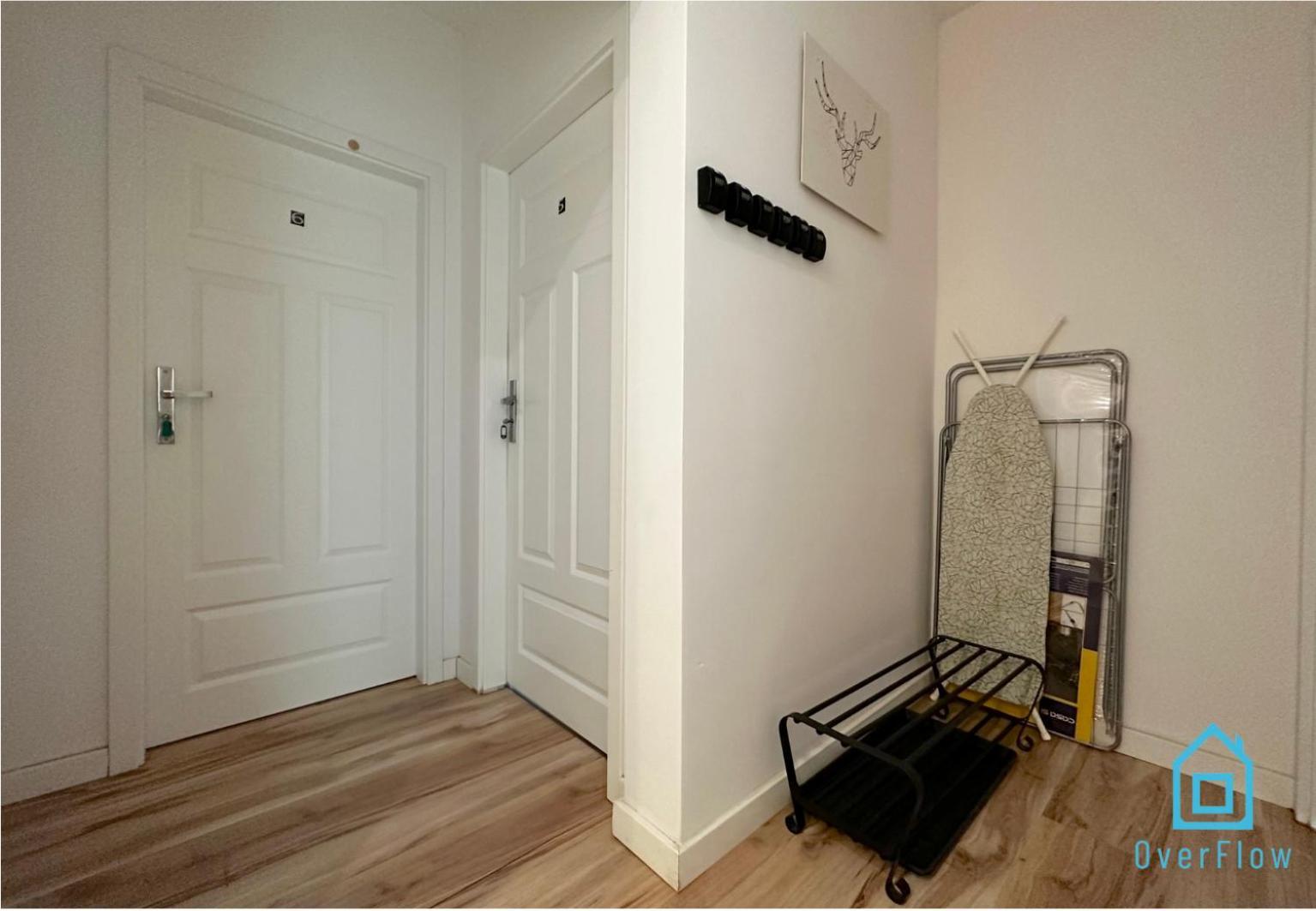 August - Peaceful Retreat, 10 Minutes To Old Town & Seaside Privat overnatting